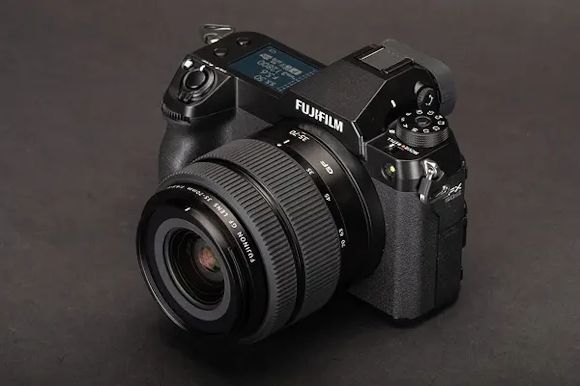【2026年版】Fujifilm GFX50S II GF35-70mm F4.5-5.6 WR レンズキットのレビュー比較まとめ 静止画高画質派に最適