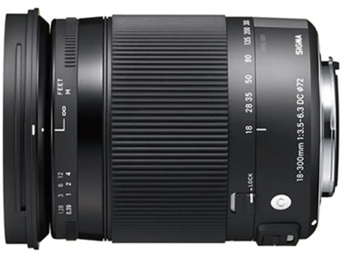 18-300mm F3.5-6.3 DC MACRO OS HSM