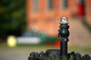 FE 100-400mm F4.5-5.6 GM OSS SEL100400GMの近接撮影レビュー
