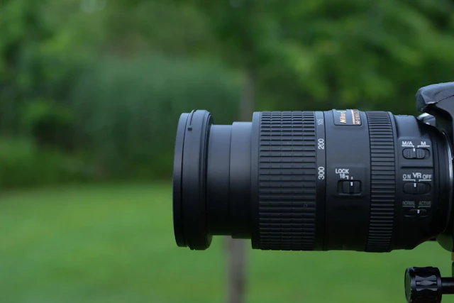 【2026年版】Nikon AF-S DX NIKKOR 18-300mm f/3.5-5.6G ED VRのレビュー比較まとめ 旅行・運動会の一本勝負に最適