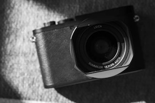 LEICA Q2 Monochromのレビュー（白黒専用センサーの価値）