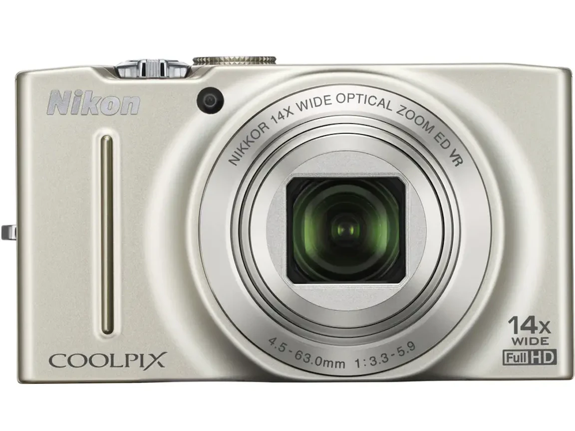COOLPIX S8200 "プラチナシルバー"