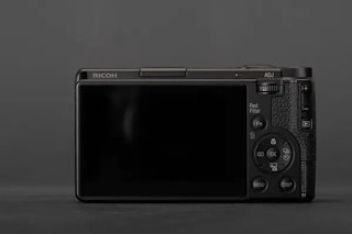 GR IV  MonochromeのAF性能とスナップ撮影の相性