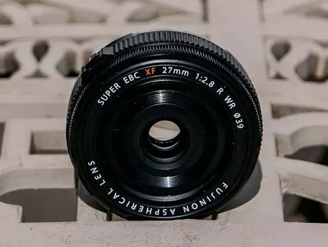 フジノンレンズ XF27mmF2.8 R WRレビュー比較まとめ スナップ常用レンズとしての実力と競合比較