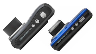 KODAK PIXPRO FZ55とFZ45の携帯性・ホールド感の比較