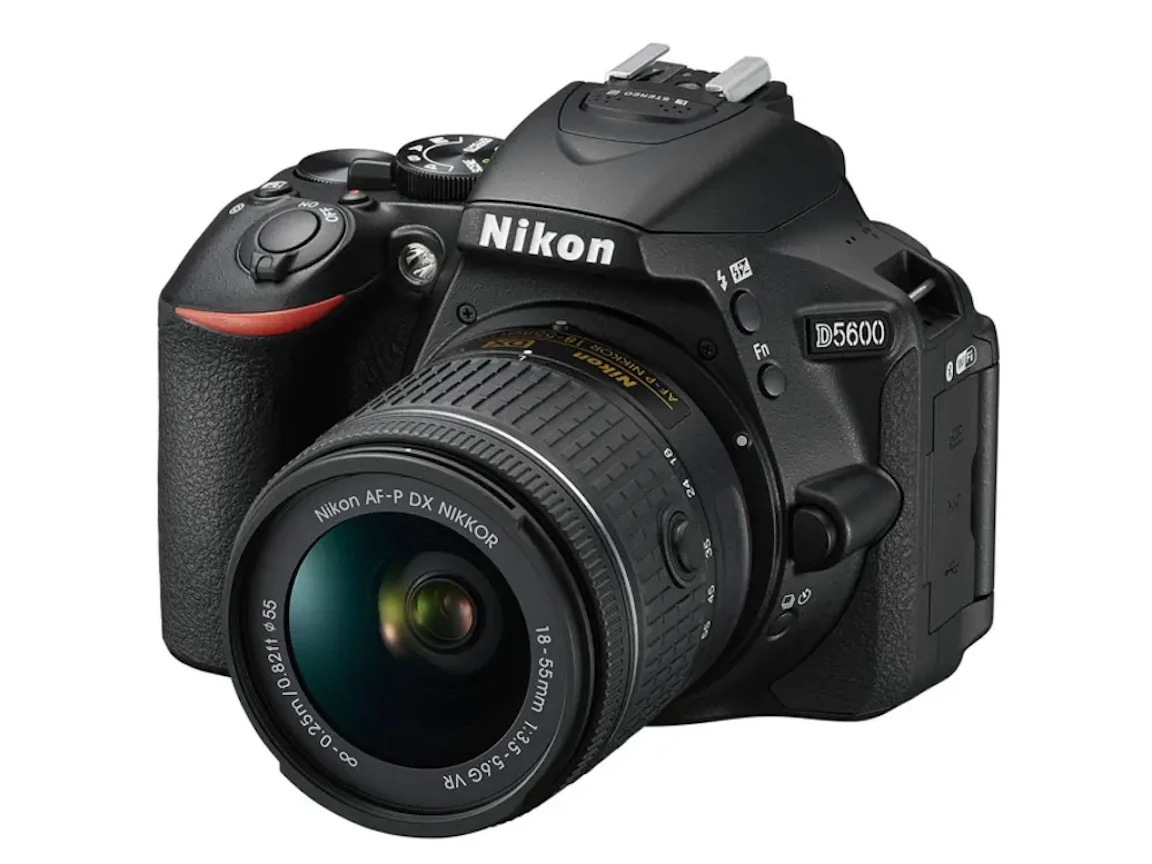 D5600 ダブルズームキットの新品/中古の在庫一覧 2枚目