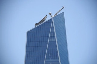 RF 24-240mm F4-6.3 IS USMの歪曲・周辺光量とデジタル補正