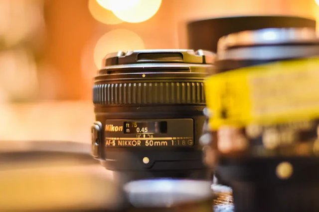ニコンの単焦点レンズおすすめ10選|Z50/Z50II/ZfcからD5600/D5300/D7000まで選び方を解説