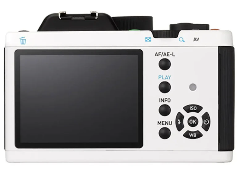 PENTAX K-01 ボディ "ホワイト×ブラック"の新品/中古の在庫一覧 2枚目