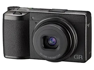 RICOH GR III:中古でも価値が落ちにくいAPS-Cスナップ定番