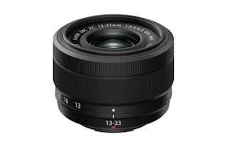 富士フイルム XC13-33mmF3.5-6.3 OIS：軽さと広角を重視した小型ズーム