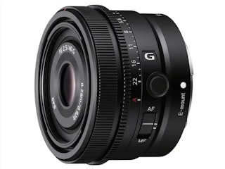 Sony FE 40mm F2.5 G：小型で持ち出しやすい旅スナップ向け40mm