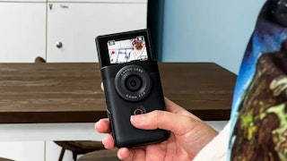 PowerShot V10とGoPro HERO12 Blackの用途別おすすめ|旅行・日常Vlog・スポーツ・縦動画で選ぶ