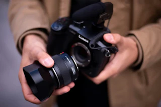 LUMIX S9におすすめのレンズ厳選8本｜軽量フルサイズを活かす選び方と用途別ベスト