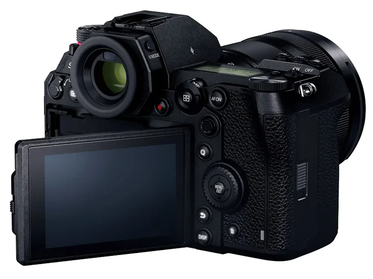 LUMIX S1R(DC-S1RM) 標準ズームSレンズキットの新品/中古の在庫一覧 4枚目