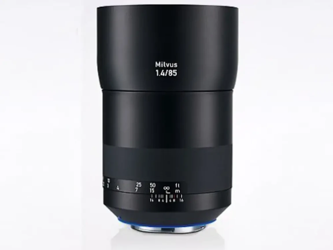 Milvus 1.4/85 ZE