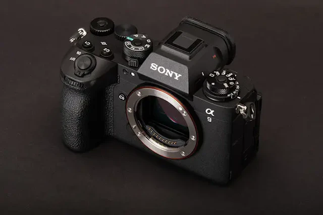 【2026年版】Sony α9 III ILCE-9M3のレビュー比較まとめ スポーツ・報道の決定的瞬間に最適