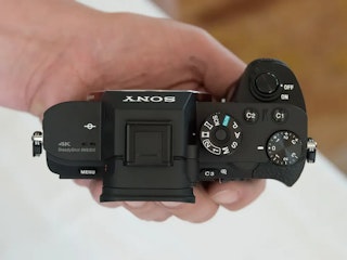 Sony α7R II(ILCE-7RM2)のデザインと操作性のレビュー