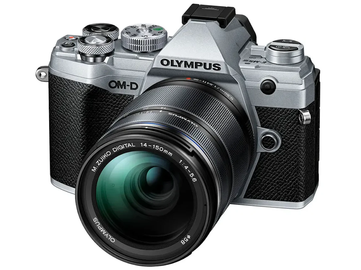 OM-D E-M5 Mark III 14-150mm II レンズキット "シルバー"