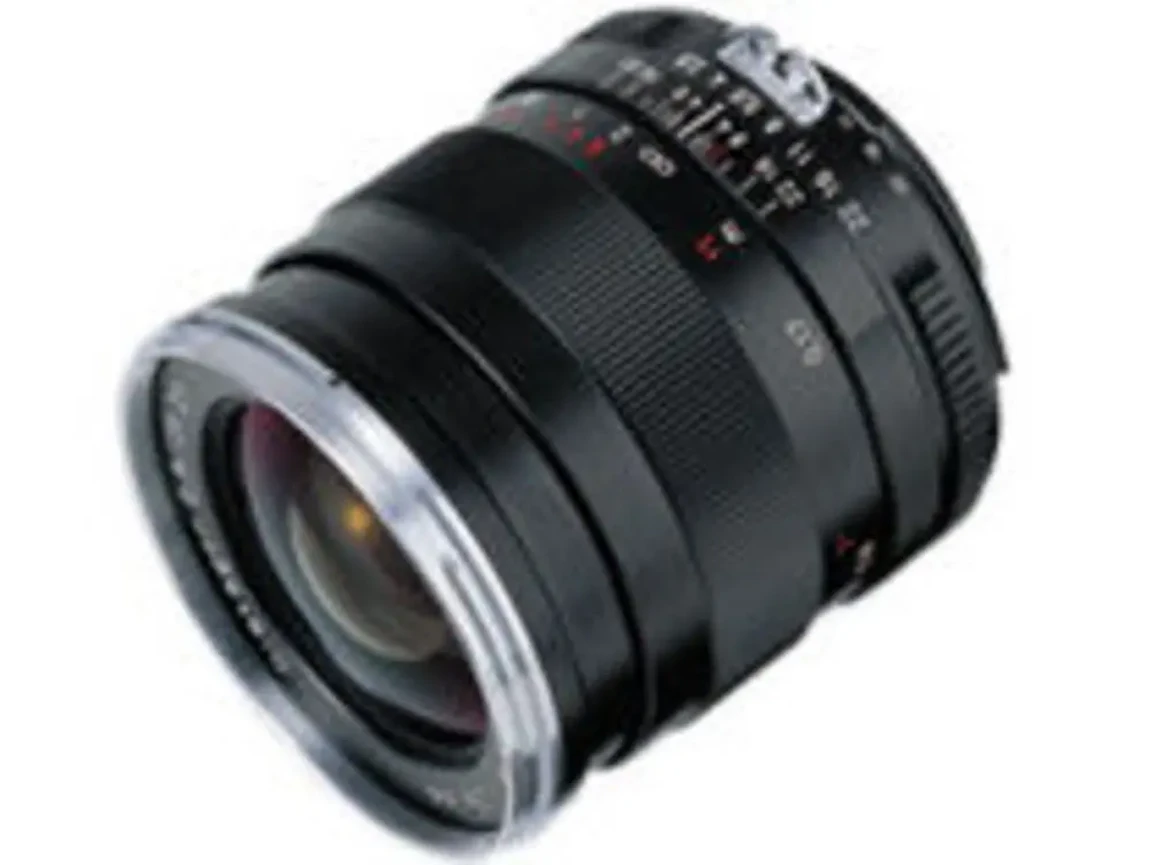 Distagon T* 2.8/25 ZF
