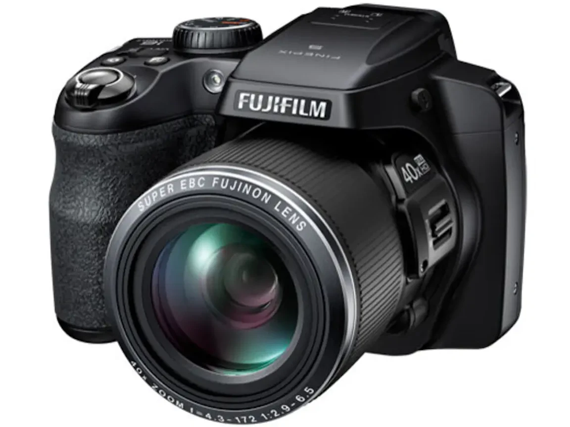 FinePix S8200 "ブラック"の新品/中古の在庫一覧 3枚目