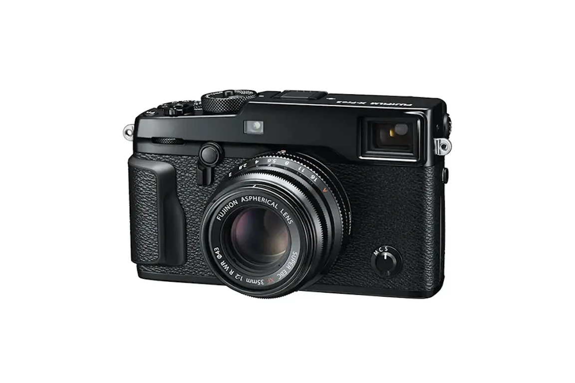 FUJIFILM X-Pro2はUSB充電できる?非対応の仕様と正しい充電方法・ランプの見方