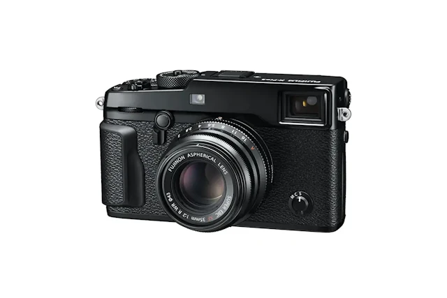 FUJIFILM X-Pro2はUSB充電できる?非対応の仕様と正しい充電方法・ランプの見方