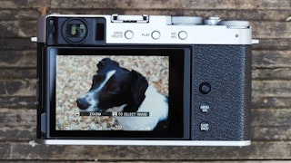 操作性・UIの比較|シンプルなX-E4、ファインダー中心のX-Pro3