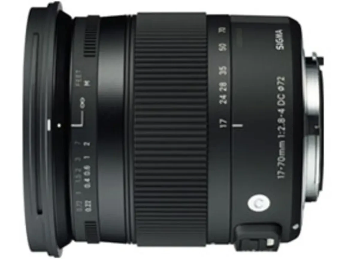 17-70mm F2.8-4 DC MACRO OS HSM