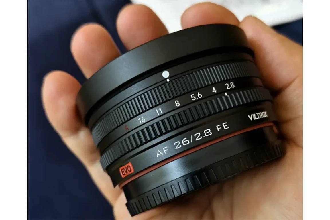 【リーク】VILTROX AF 26mm F2.8 EVO FEは7月15日発表か｜フルサイズ対応パンケーキレンズの仕様まとめ