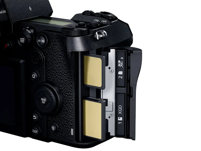 LUMIX S1R(DC-S1R) ボディの新品/中古の在庫一覧 5枚目