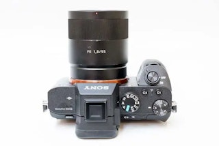 α7 II ILCE-7M2のデザインと操作性のレビュー