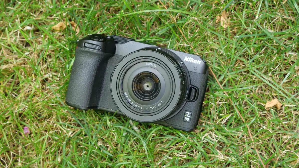 2026年】Nikon Z30 レビュー比較まとめ 手ぶれ補正・使い方紹介 