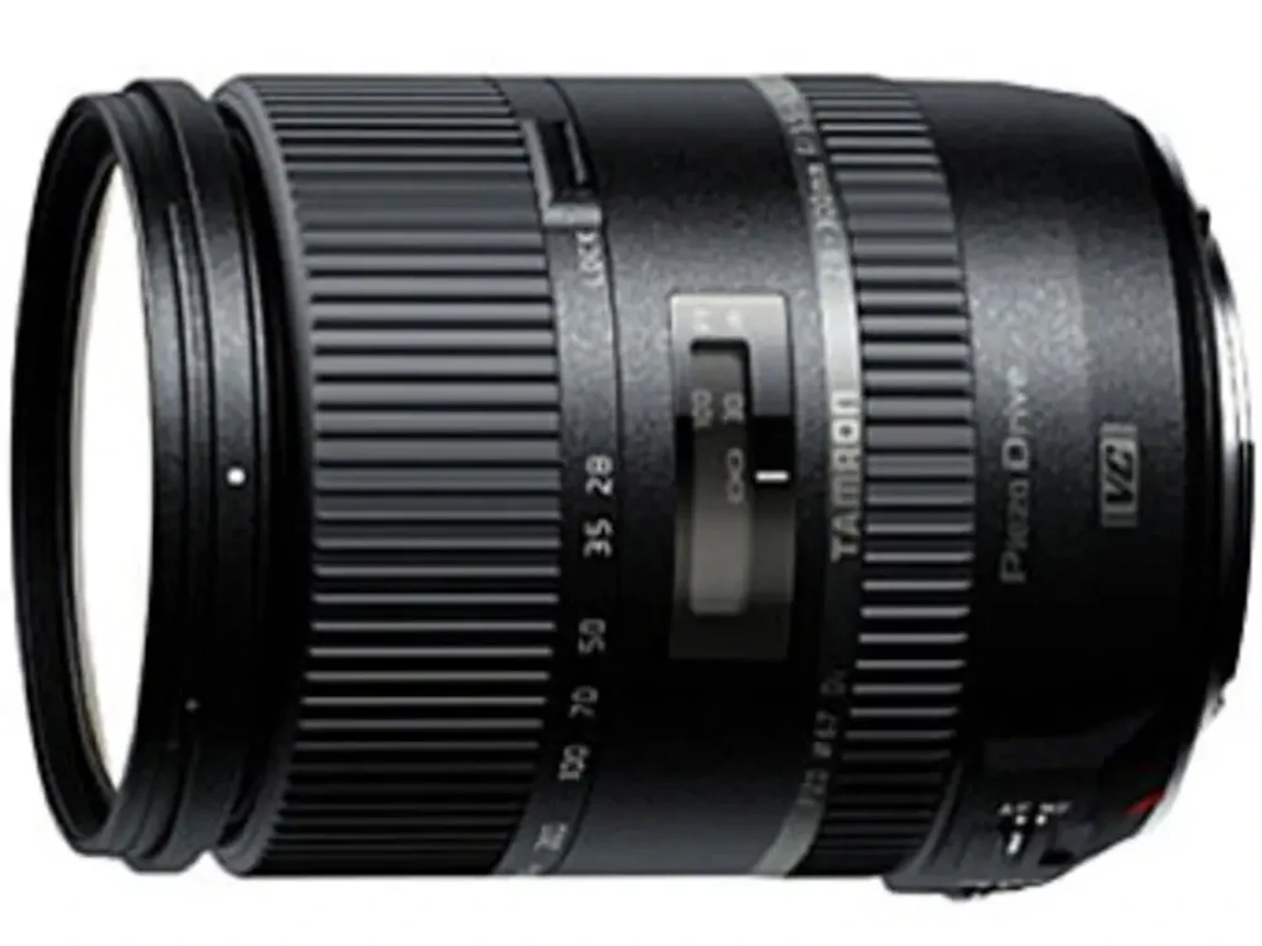 28-300mm F/3.5-6.3 Di VC PZD