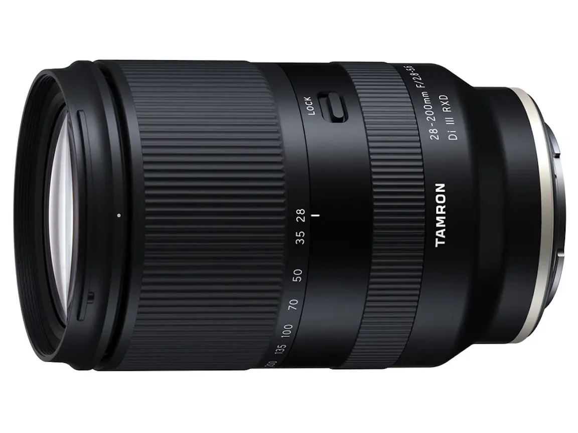 28-200mm F/2.8-5.6 Di III RXD