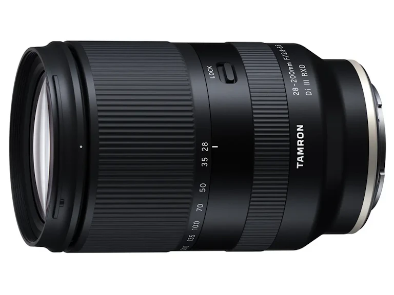 28-200mm F/2.8-5.6 Di III RXD