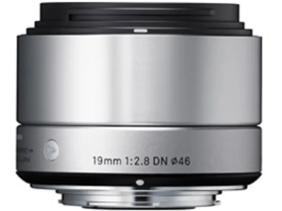 シグマ 19mm F2.8 DN マイクロフォーサーズ用 "シルバー"