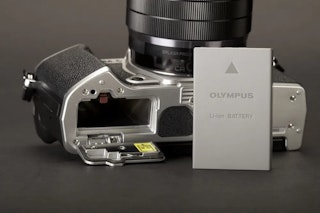 OM SYSTEM OM-5のバッテリー・接続性・運用のレビュー
