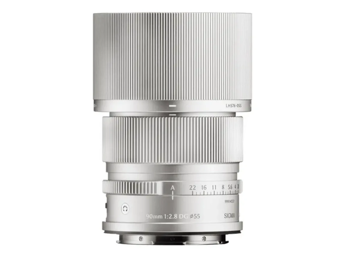 90mm F2.8 DG