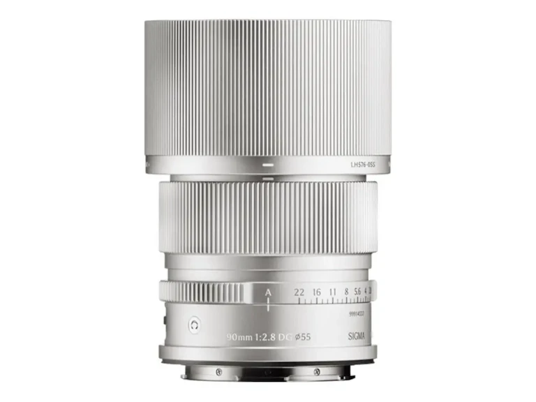 90mm F2.8 DG