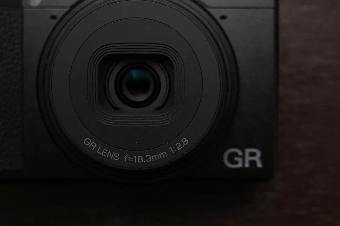【リーク】RICOH GR IV発売日・価格の最新予想!GR III徹底比較で分かる進化点と予約はいつ?
