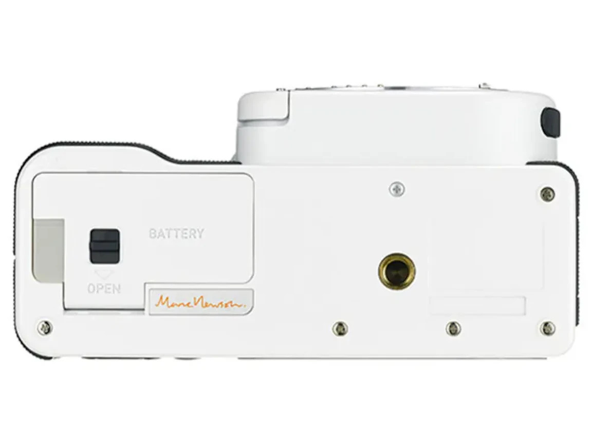 PENTAX K-01 ボディ "ホワイト×ブラック"の新品/中古の在庫一覧 4枚目