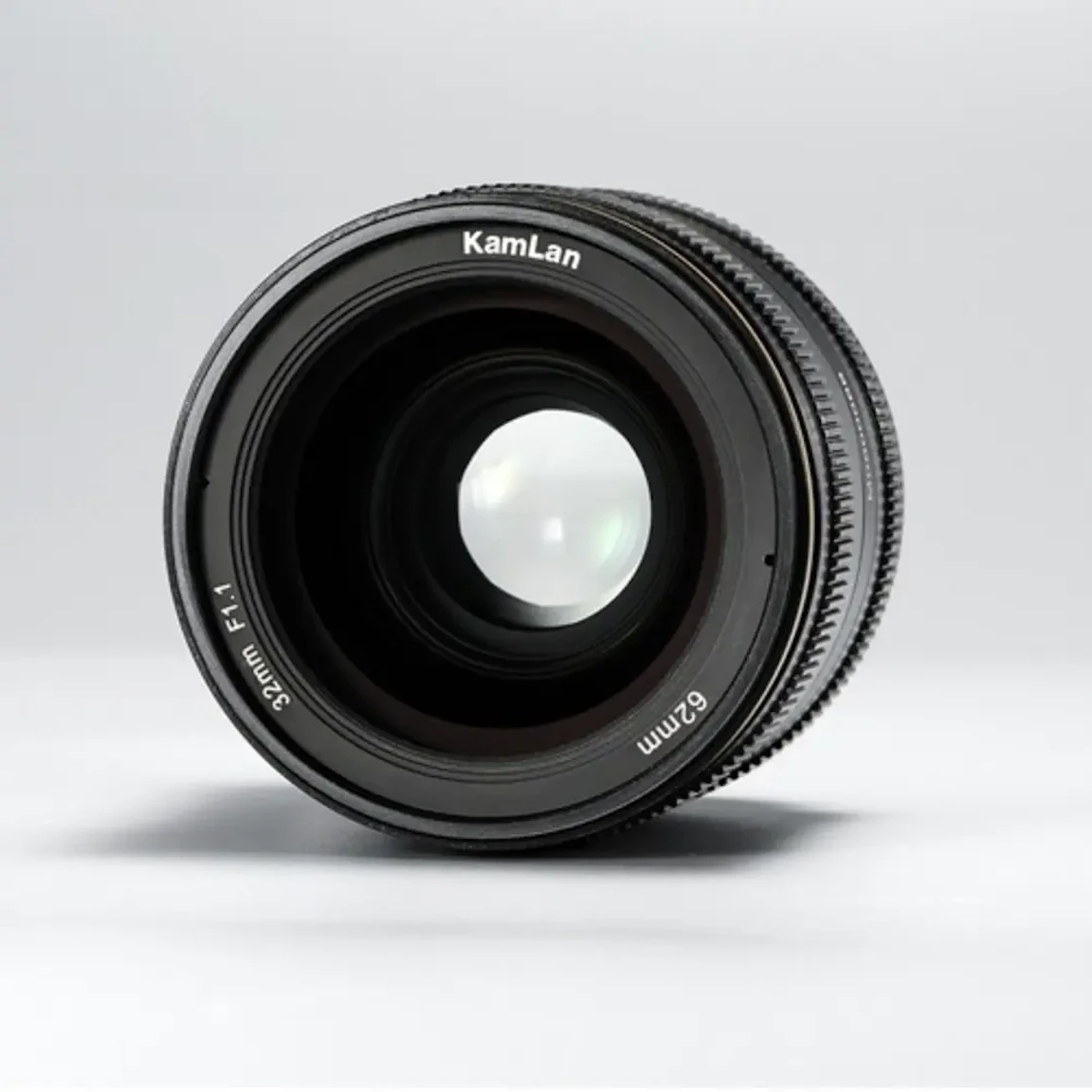 KamLan KL 32mm F1.1 マイクロフォーサーズ用の新品/中古の在庫一覧 3枚目