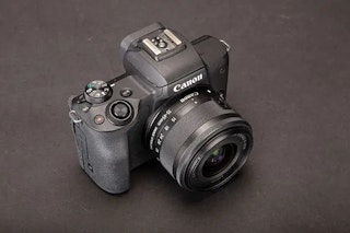 EOS Kiss M2のデザインと操作性のレビュー