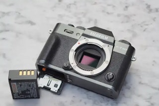 FUJIFILM X-T30のバッテリー・メディア・携行性レビュー