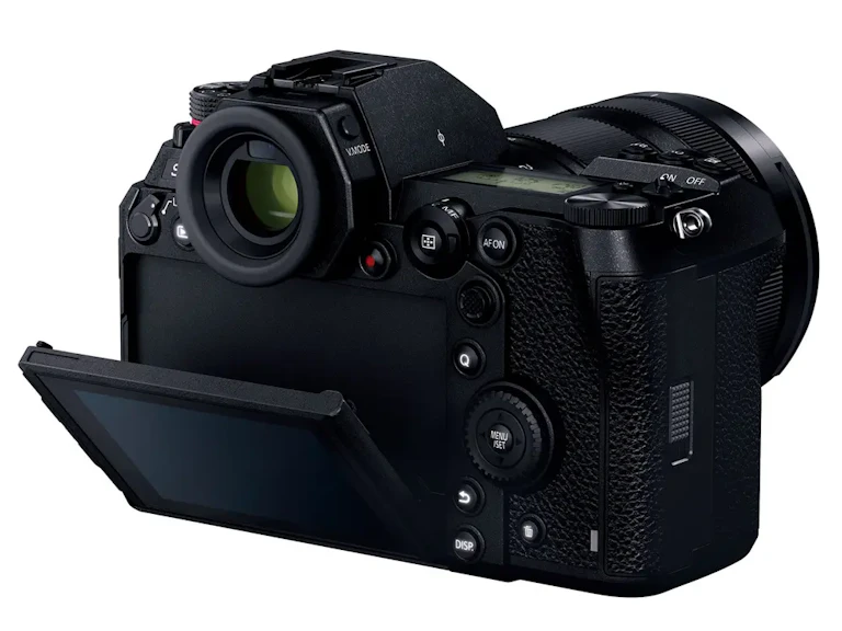LUMIX S1R(DC-S1RM) 標準ズームSレンズキットの新品/中古の在庫一覧 5枚目