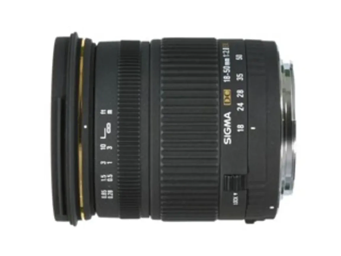 18-50mm F2.8 EX DC