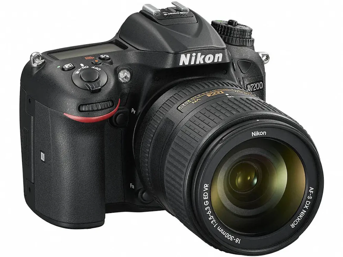D7200 18-300 VR スーパーズームキット "ブラック"の新品/中古の在庫一覧 3枚目