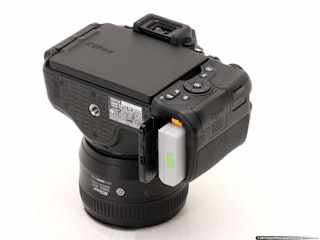 Nikon D5500のファインダー・モニターとバッテリーのレビュー