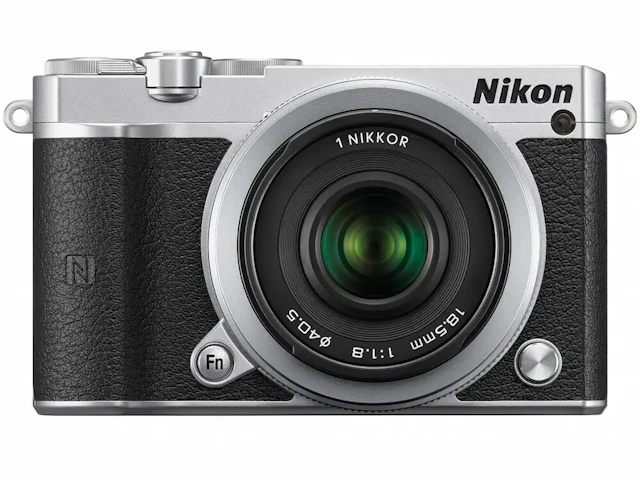 Nikon 1 J5 ボディ "シルバー"